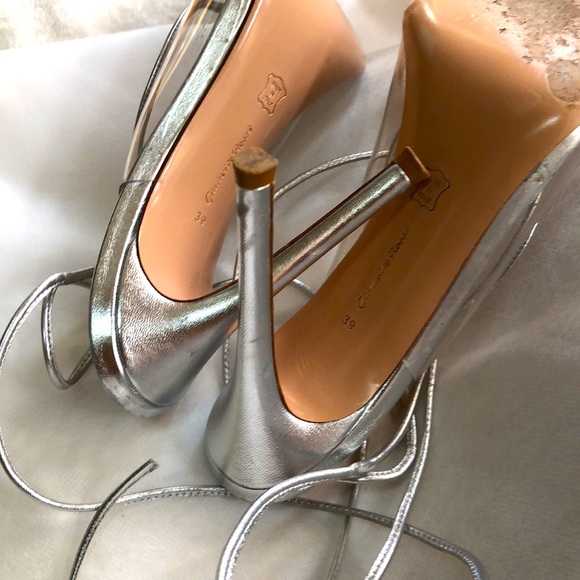 Gianvito Rossi PVC Slingback Pumps
Silver & Clear - Picture 13 of 13